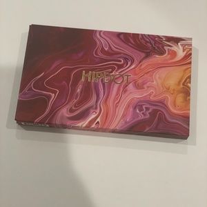 Selling Hipdot Palette.
